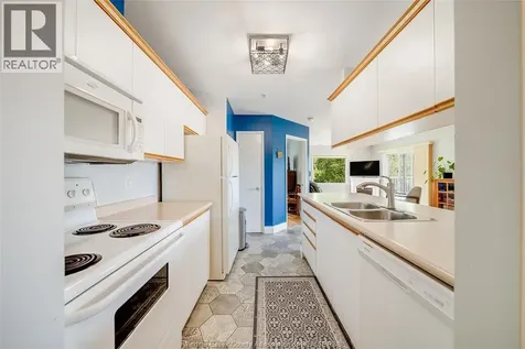1655 Grand Marais Road West Windsor ON N9E 4W4