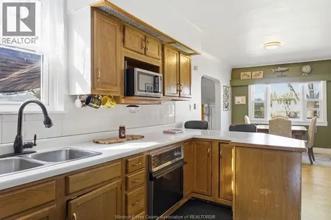 876 Westminster Boulevard Windsor ON N8S 2C1
