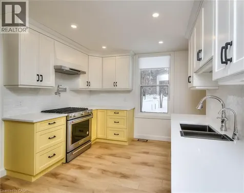2 Esson Street Kitchener ON N2M 2T9