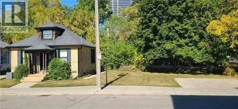 2 Esson Street Kitchener ON N2M 2T9