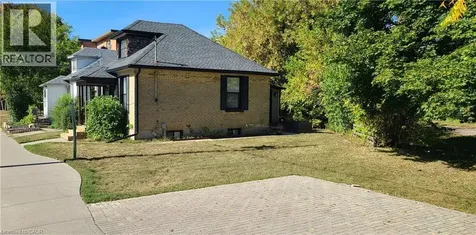 2 Esson Street Kitchener ON N2M 2T9