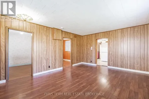 32 Lorne Avenue Collingwood ON L9Y 2B6