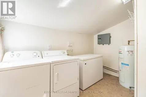 32 Lorne Avenue Collingwood ON L9Y 2B6
