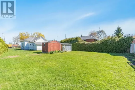 32 Lorne Avenue Collingwood ON L9Y 2B6