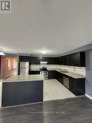 17 Hoard Avenue South New Tecumseth ON L9R 0M4