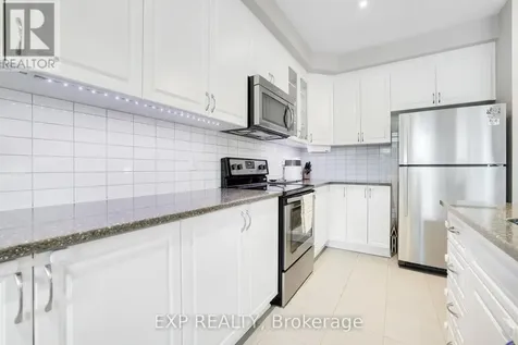 299 Wood Acres Grove Ottawa ON K1T 0B3