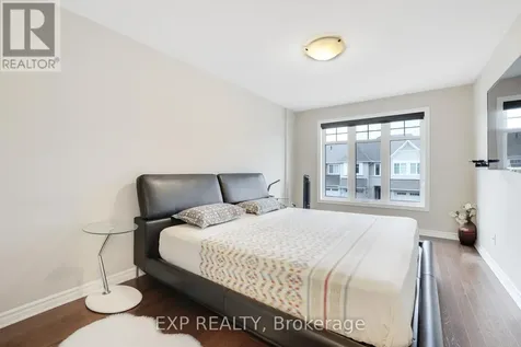 299 Wood Acres Grove Ottawa ON K1T 0B3