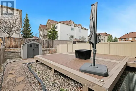 299 Wood Acres Grove Ottawa ON K1T 0B3