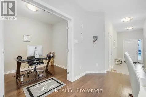 299 Wood Acres Grove Ottawa ON K1T 0B3