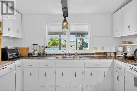 1702 South Bayshore Road West Douro-dummer ON K0L 2H0