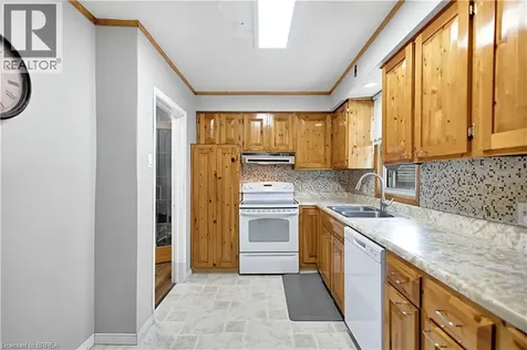 371 Ottawa Street South Kitchener ON N2M 3P3