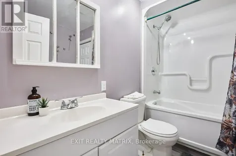 8930 Lynwood Park Private Ottawa ON K0A 1V0