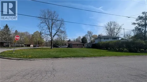 36 Wallis Avenue Smithville ON L0R 2A0