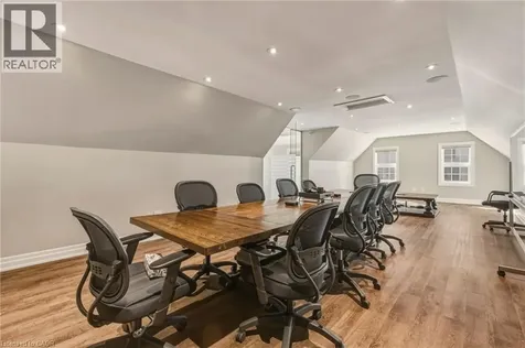 497 Elizabeth Street Burlington ON L7R 2M4