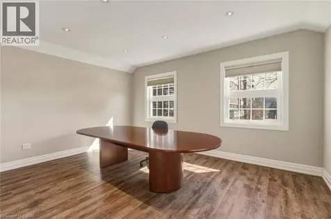 497 Elizabeth Street Burlington ON L7R 2M4