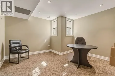 497 Elizabeth Street Burlington ON L7R 2M4