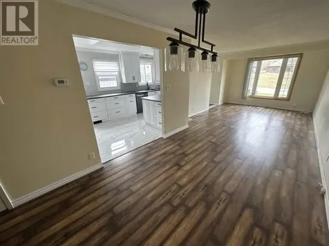 5 Mclaren Crescent Elliot Lake ON P5A 3M6