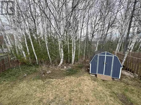 5 Mclaren Crescent Elliot Lake ON P5A 3M6