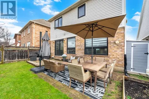 882 Mcduffe Crescent Milton (be Beaty) ON L9T 6M7
