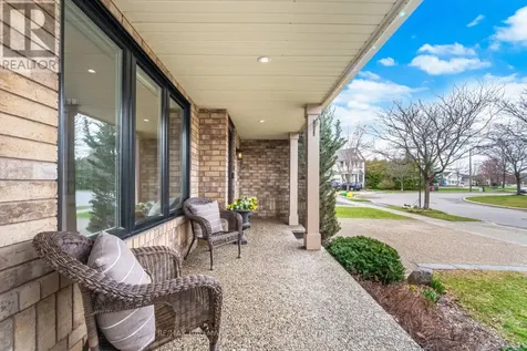 882 Mcduffe Crescent Milton (be Beaty) ON L9T 6M7