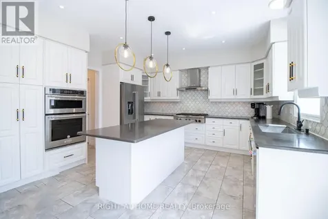 779 Snowberry Court Waterloo ON N2V 0E7