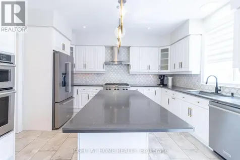 779 Snowberry Court Waterloo ON N2V 0E7