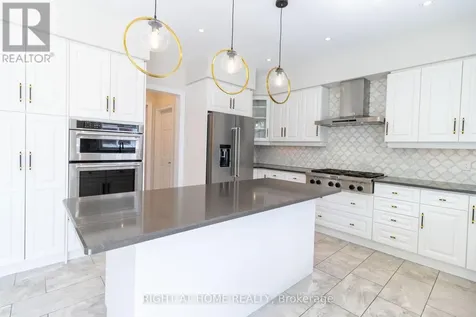 779 Snowberry Court Waterloo ON N2V 0E7
