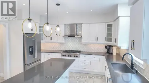 779 Snowberry Court Waterloo ON N2V 0E7