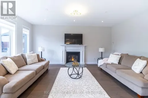 779 Snowberry Court Waterloo ON N2V 0E7