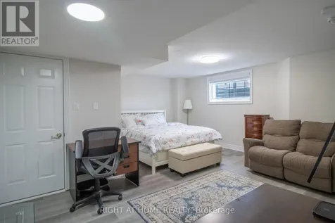 779 Snowberry Court Waterloo ON N2V 0E7