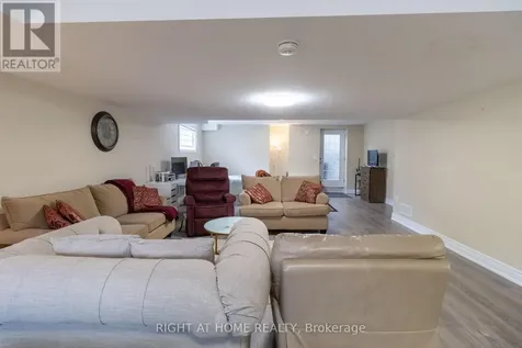 779 Snowberry Court Waterloo ON N2V 0E7