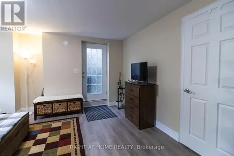 779 Snowberry Court Waterloo ON N2V 0E7