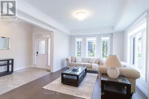 779 Snowberry Court Waterloo ON N2V 0E7