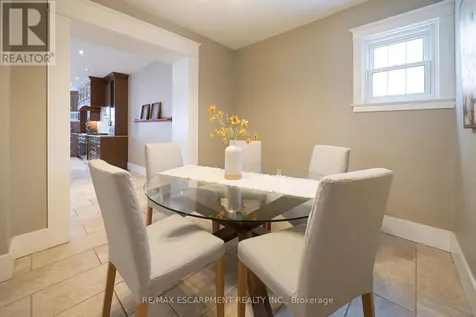 48 Lincoln Avenue Brantford ON N3T 4S7