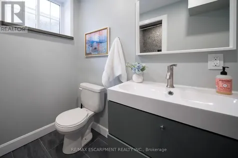 48 Lincoln Avenue Brantford ON N3T 4S7