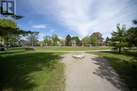 48 Lincoln Avenue Brantford ON N3T 4S7