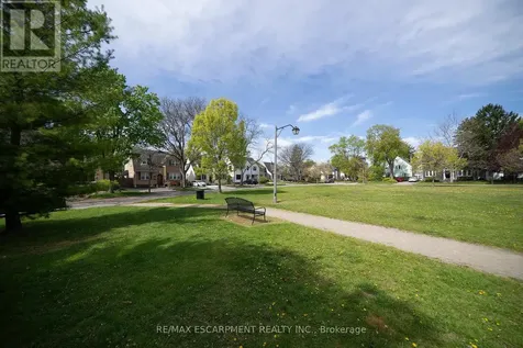 48 Lincoln Avenue Brantford ON N3T 4S7