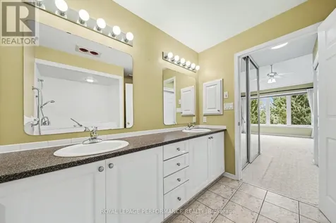 19 Settlers Ridge Way Ottawa ON K2J 4V3
