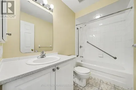 19 Settlers Ridge Way Ottawa ON K2J 4V3