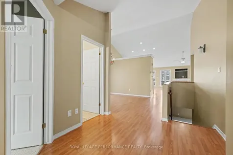 19 Settlers Ridge Way Ottawa ON K2J 4V3