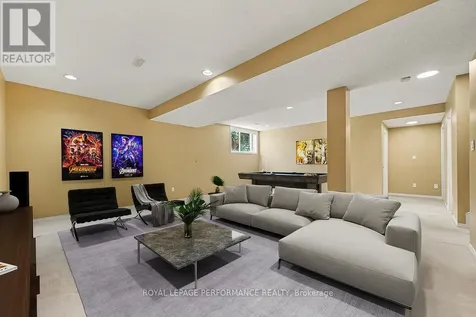 19 Settlers Ridge Way Ottawa ON K2J 4V3