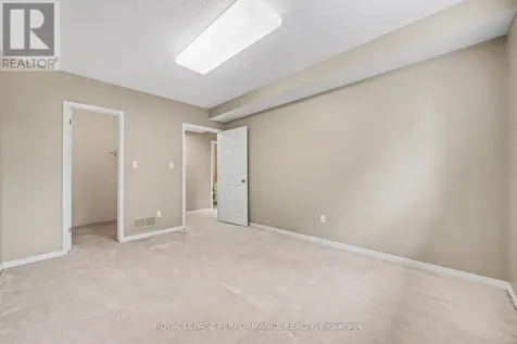 19 Settlers Ridge Way Ottawa ON K2J 4V3