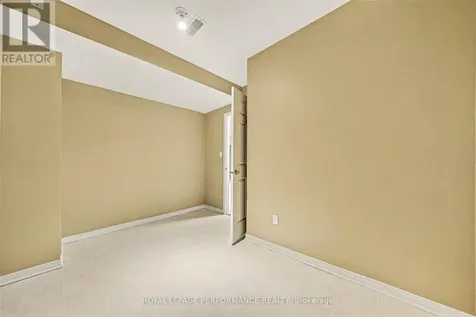 19 Settlers Ridge Way Ottawa ON K2J 4V3
