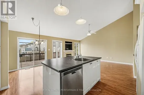 19 Settlers Ridge Way Ottawa ON K2J 4V3