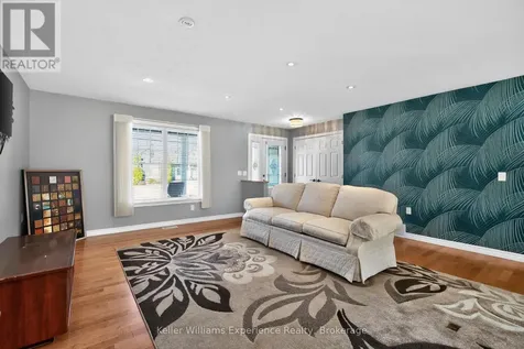 1 Gidley Court Penetanguishene ON L9M 0A7