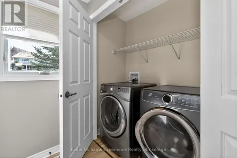 1 Gidley Court Penetanguishene ON L9M 0A7