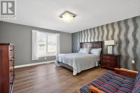 1 Gidley Court Penetanguishene ON L9M 0A7