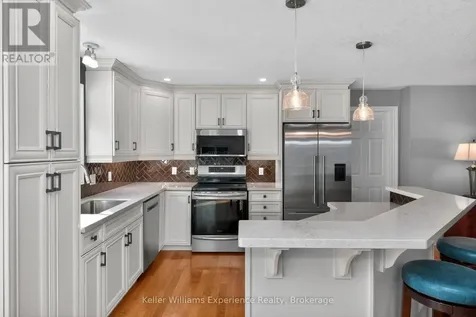 1 Gidley Court Penetanguishene ON L9M 0A7