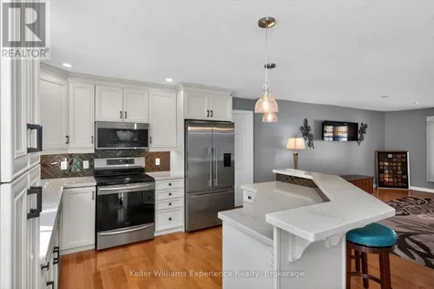 1 Gidley Court Penetanguishene ON L9M 0A7
