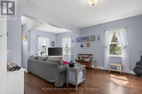 302 Willard Street Pembroke ON K8A 3T7